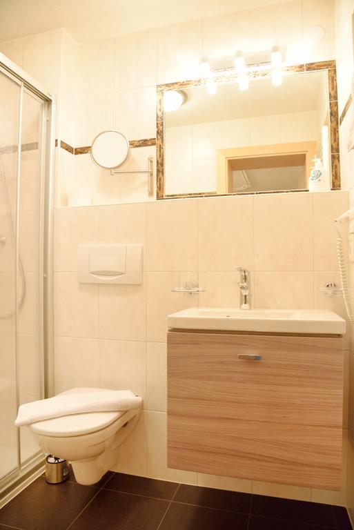 Haus Edring Apartment Tux Bilik gambar
